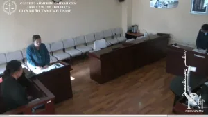 ИРГЭН: За энд ёстой хөгийн юм болж байна.