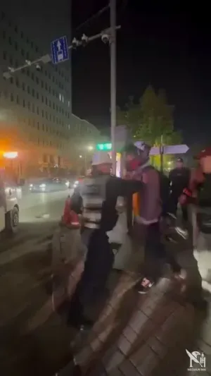 СҮХБААТАР ДҮҮРГИЙН ЦАГДААГИЙН 1-Р ХЭЛТСЭЭС ЖАГСААЛД ОРОЛЦОЖ БУЙ ИРГЭД, ТЕХНИКҮҮДИЙГ ДАЙЧЛАН СААТУУЛЖ БАЙНА