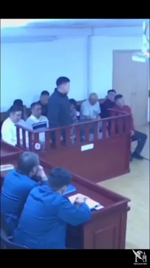 СААТУУЛАГДСАН ХЯТАД ИРГЭНИЙГ ЦАГДААГИЙН ХЭЛТСЭЭС СУЛЛАЖ ГАРГАЖ ЯВУУЛСАН ХЭРГЭЭР ХОЁР ЦАГДААГИЙН ОФИЦЕР ТУС БҮР 2 ЖИЛИЙН ЯЛ АВЛАА.
