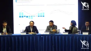 МОНГОЛБАНКНААС МӨНГӨНИЙ БОДЛОГЫН ХОРООНЫ ЭЭЛЖИТ ХУРЛЫН ШИЙДВЭРИЙГ ТАНИЛЦУУЛЖ БАЙНА