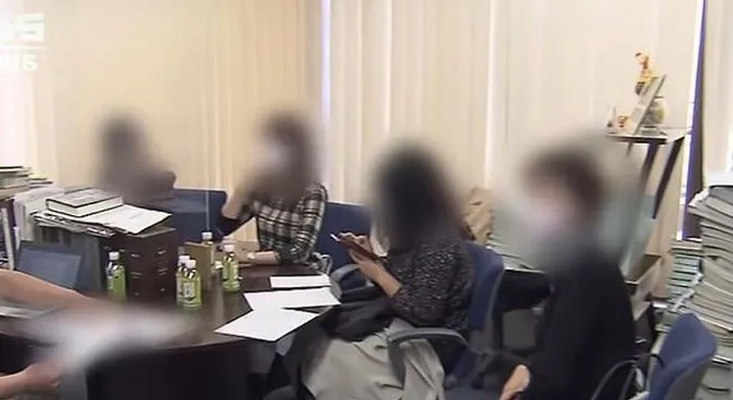 Олон тооны эмэгтэйчүүдтэй зэрэг болзож үргэлж бэлэг авдаг байсан цуврал болзогч баривчлагдлаа