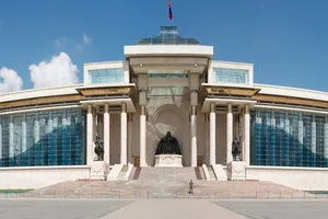 МАРГААШ ЗАХ ХУДАЛДААНЫ ТӨВҮҮД ЭНГИЙН ХУВИАРААР АЖИЛЛАНА