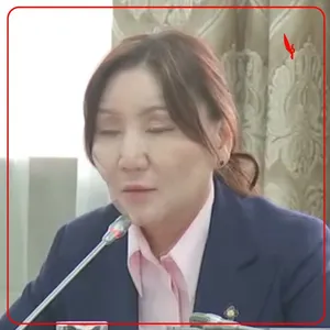 М.ОЮУНЧИМЭГ: ХӨНГӨЛӨЛТТЭЙ ЭМИЙН ЖАГСААЛТАД ОРОХ ЁСТОЙ УНАЛТ ТАТАЛТЫН ЭМИЙН ОРОНД ТУРААХ ЭМ ОРУУЛСАН БАРИМТ БИЙ. МӨН АХМАДУУД 3000-ААР ДАРАЛТНЫ ЭМ АВАХ БОЛОМЖТОЙ БАЙХАД ЭМИЙН САНГУУД БАЙХГҮЙ ГЭЖ ХЭЛЭЭД