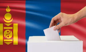 УИХ-ЫН СОНГУУЛЬД ОРОЛЦОХ 19 НАМ, ХОЁР ЭВСЛИЙН МӨРИЙН ХӨТӨЛБӨР НИЙТЭД ИЛ БОЛЖЭЭ