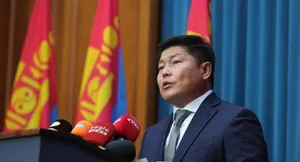 240 ЦАГААС ДЭЭШ ЯВСАН АВТОБУСНЫ ЖОЛООЧ НАР 4.5-5 САЯ ТӨГРӨГ АВЧ БАЙНА. ХАМГИЙН ӨНДӨР НЬ 8 САЯ ТӨГРӨГИЙН ЦАЛИН АВСАН БАЙНА