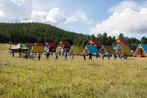 ХӨГЖЛИЙН БЭРХШЭЭЛТЭЙ ХҮҮХЭД ХҮЛЭЭН АВАХ БОЛОМЖТОЙ 11 ЗУСЛАН