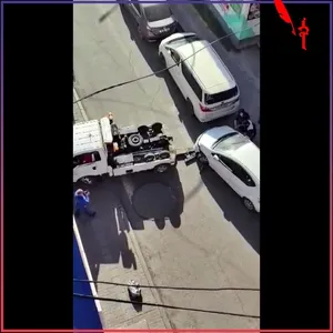 АКУАНЫ ЖОЛООЧИЙГ ДУУДАЖ ЗАЛГААД ТУСЛАХ ГЭСЭН ХӨГШИН НАСТАЙ ХҮНИЙГ ДЭЭРЭЛХЭН МӨН ТОСЫГ НЬ ГООЖУУЛААД, УРД ТАЛЫН ХЭСГИЙГ НЬ САЛГАСАН ЧИГЭЭР НЬ АЧААД ЯВЖЭЭ❗️
