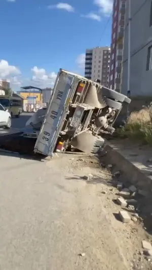 ЗУРАГТААС ГАНДАН УРУУДАХ ЗАМД ОСОЛ ГАРЧЭЭ