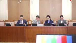 УИХ-ЫН ЕРӨНХИЙ НАРИЙН БИЧГИЙН ДАРГА Б.БААСАНДОРЖ БОЛОН ДЭД ДАРГА НАР МЭДЭЭЛЭЛ ХИЙЖ БАЙНА