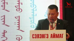 ЕРӨНХИЙ САЙД Л.ОЮУН-ЭРДЭНЭ АЙМГУУДЫН ЗАСАГ ДАРГА НАРЫГ БАТЛАМЖЛАХГҮЙ БАЙГАА НЬ “СЭЛЭНГЭ”-ИЙН Н.ЛХАГВАДОЖ МЭТИЙН “УРВАГЧИД”-ААС БОЛСОН УУ