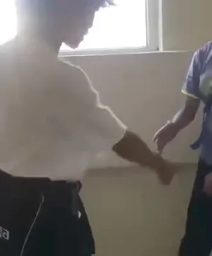 ЦЕГ: ӨСВӨР НАСНЫ ХҮҮ ҮЕИЙНХЭЭ ХҮҮХДИЙГ АЛГАДАЖ, ДЭЭРЭЛХЭЖ БУЙ БИЧЛЭГИЙГ ШАЛГАЖ БАЙНА