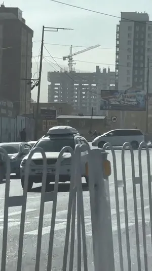 УРСГАЛ СӨРЖ ЯВААД МӨРГӨЛДЖЭЭ. ЗАМЫН ХӨДӨЛГӨӨНД АНХААРАЛ БОЛГООМЖТОЙ ОРОЛЦОЦГООЁ❗
