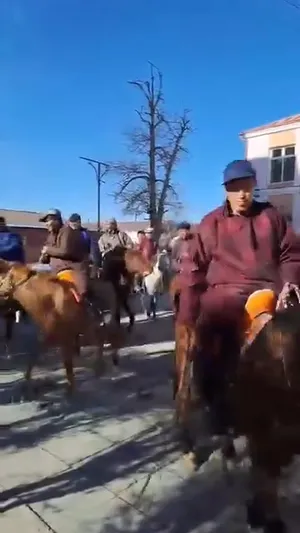 ХОВДЫНХНООР ҮНЭХЭЭР БАХАРХАЖ БНА.
ЭХ ОРОН НЬ ЭЗЭНТЭЙ ГЭДГИЙГ ҮЗҮҮЛЛЭЭ!