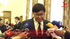 П.НАРАНБАЯР: 10 САЯАС ДЭЭШ ТӨЛБӨРТЭЙ ХУВИЙН ЕБС-ҮҮДЭД ХУВЬСАХ ЗАРДАЛ ОЛГОХГҮЙ БАЙГАА. ГЭХДЭЭ ТЭНД СУРАЛЦАЖ БАЙГАА 76 МЯНГАН ХҮҮХДИЙН ЭРХИЙГ БОДОХ ХЭРЭГТЭЙ