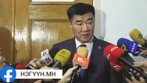 ЕРӨНХИЙЛӨГЧ У.ХҮРЭЛСҮХ ЗАСГИЙН ГАЗРЫН САЙДУУД, УИХ ДАХЬ НАМУУДЫН БҮЛГИЙН ДАРГА НАРТАЙ УУЛЗЛАА