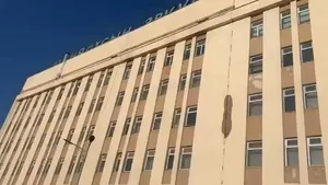 Эхэмүт-ийн байгаа байдал ийм байна , эх хүүхдэд үйлчлүүлдэг эмнэлэгтээ хэдэн төгрөг төсөвлөөд засч сайжруулаач ээ !!!