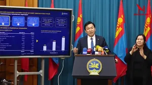 ЗАСГИЙН ГАЗРЫН ХУРАЛДААНААС ГАРГАСАН ШИЙДВЭРИЙГ ТАНИЛЦУУЛЖ БАЙНА