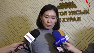Л.МӨНХБАЯСГАЛАН: БИ УРАМ МУУТАЙ БАЙНА. САЙЖРУУЛСАН ШАХМАЛ ТҮЛШ ТҮЛДЭГ БОЛСНООС ХОЙШ Л МОНГОЛ УЛС АВРАГДСАН ГЭЖ ЯРИАД БАЙНА