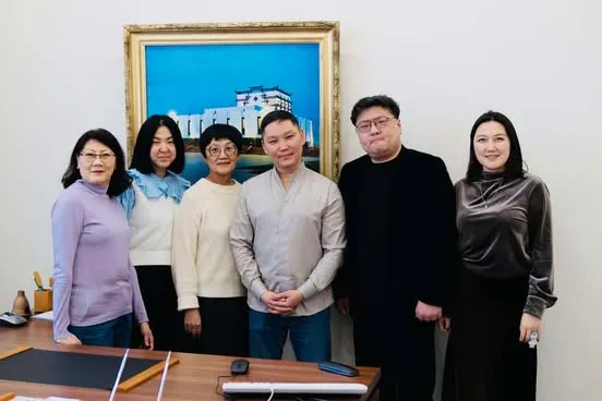 АМЬДРАХУЙ ЖҮЖГИЙН НАЙРУУЛГЫН ТАВИЛТЫГ ГАДНЫ УЛС ХУДАЛДАЖ АВЛАА
