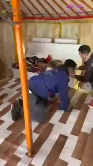 "СОЛОНГО" ШАЛНЫ ХУЛДААС САР ШИНИЙН БАЯРЫГ УГТАН САЙН ҮЙЛСИЙН АЯН ҮРГЭЛЖИЛСЭЭР БАЙНА 
МАНАЙ ХАЯГ: БАЯНХОШУУ 7Р ХОРОО АВТОБУСНЫ БУУДАЛ ДЭЭР СОЛОНГО ШАЛНЫ ХУЛДААС 
ХОЛБОГДОХ УТАС: 89383830