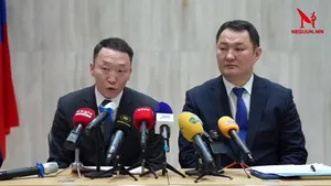 ЗАМЫН ХӨДӨЛГӨӨНД ТЭГШ, СОНДГОЙГООР ЗОРЧУУЛАХ ТАЛААР МЭДЭЭЛЭЛ ХИЙЖ БАЙНА