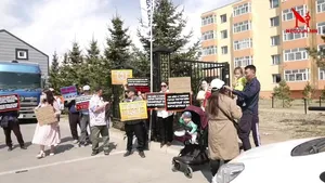 ДАРХАН-УУЛ АЙМГИЙН 53 АЙЛ ӨРХИЙГ ХЭРЛЭН ЗУРАГЛАЛ ХХК, ДАРХАН БАРИЛГА.МН 3 ТЭРБУМ 500 САЯ ТӨГРӨГӨӨР ХОХИРООСОН ГЭВ