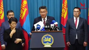 ЗАСГИЙН ГАЗРЫН ХУРАЛДААНААС ГАРСАН ШИЙДВЭРИЙГ ТАНИЛЦУУЛЖ БАЙНА