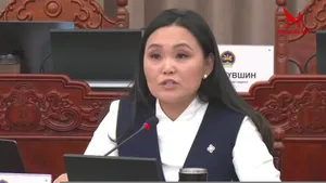ЕРӨНХИЙ САЙДАД ИТГЭЛ ҮЗҮҮЛЭХ ТОГТООЛЫГ ХЭЛЭЛЦЭХЭЭР УИХ-ЫН ЧУУЛГАН ХУРАЛДАЖ ЭХЭЛЛЭЭ