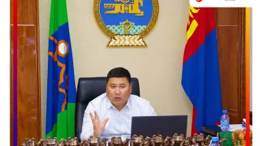 ГОВЬСҮМБЭРИЙН ХУРЛЫН ДАРГА Ш.БИЛЭГГҮМБЭРЭЛ 100 САЯАР АВТОМАШИН АВЧ УНАНА !