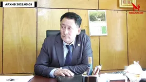 ТӨВ АЙМГИЙН БАТСҮМБЭР СУМЫН НУТГИЙН УДИРДЛАГУУД СУВАРГА ХАЙРХНЫГ УХАХ ЗӨВШӨӨРЛИЙГ ЗАЙРАН Б.ЭРДЭНЭСАНД ОЛГОСОН УУ !
