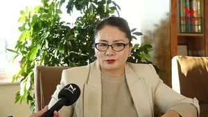 НАЛАЙХЫН ЭМТ-ИЙН ДАРГА Л.БАЙГАЛ 2.4 ТЭРБУМЫН НИЙГМИЙН ДААТГАЛЫН ӨРИЙГ ТӨЛӨХ ШААРДЛАГАГҮЙ ГЭЖ ҮЗДЭГ ҮҮ ?!!!