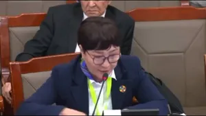 Б.БАТЦЭЦЭГ: БҮТЭН ЖИЛИЙН ХУГАЦААД 1.5 ТЭРБУМ АМ.ДОЛЛАРЫН ЗӨРЧИЛ /ЛУЙВАР/ ИЛРҮҮЛЧИХЭЭД БАЙХАД "ДУБАЙН ГЭРЭЭ"-НД БИДНИЙ ИЛРҮҮЛСЭН БАРИМТЫГ АВЧ ХЭЛЭЛЦЭЭГҮЙ