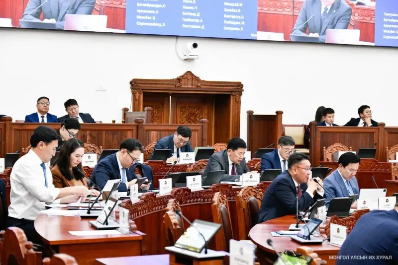 Монгол Улсын 2026 оны төсвийн хүрээний мэдэгдэл, 2027-2028 оны төсвийн төсөөллийн тухай хуульд өөрчлөлт оруулах тухай хуулийн төслийн нэг дэх хэлэлцүүлгийг хийлээ