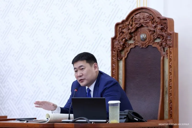 Амьтны тухай хуульд нэмэлт оруулах тухай хуулийн төслийг хэлэлцэхийг дэмжиж, Монгол Улсын хөгжлийн бодлого, хөтөлбөрүүдийн гүйцэтгэлийг хэлэлцэж эхлэв