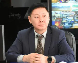 ЭЗЭНГҮЙ БОЛСОН “МОНГОЛ НААДАМ ЦОГЦОЛБОР“-ЫН ДАРГА Д.ОТГОНБААТАР ₮2,9 ТЭРБУМЫН ХАУС, 2 ОРОН СУУЦТАЙ, ₮462 САЯЫН ОРЛОГОТОЙ