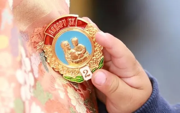 ХХНББХ: ОЛОН ХҮҮХЭД ТӨРҮҮЛЖ ӨСГӨСӨН ЭХИЙГ УРАМШУУЛАХАД ТАВЬЖ БУЙ НӨХЦӨЛ, ШААРДЛАГУУДЫГ ХУУЛИАС БҮРЭН ХАСАХЫГ ДЭМЖЛЭЭ