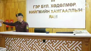 ХОЁР ИХЭР ХҮҮХДИЙГ ХҮЧИРХИЙЛЭГЧ ЭЦЭГ ЭХ РҮҮ НЬ БУЦААХААР БОЛЖЭЭ