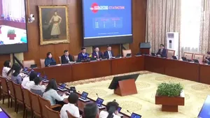 МОНГОЛ УЛСЫН ИХ ХУРЛЫН ДАРГА С.БЯМБАЦОГТ 2026 ОНЫ ХАВРЫН ЭЭЛЖИТ ЧУУЛГАНЫ ҮЙЛ АЖИЛЛАГАА, ҮР ДҮНГИЙН ТАЛААР МЭДЭЭЛЭЛ ХИЙЖ БАЙНА.